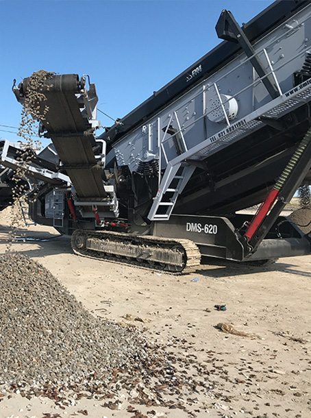 履帶式移動(dòng)破碎站